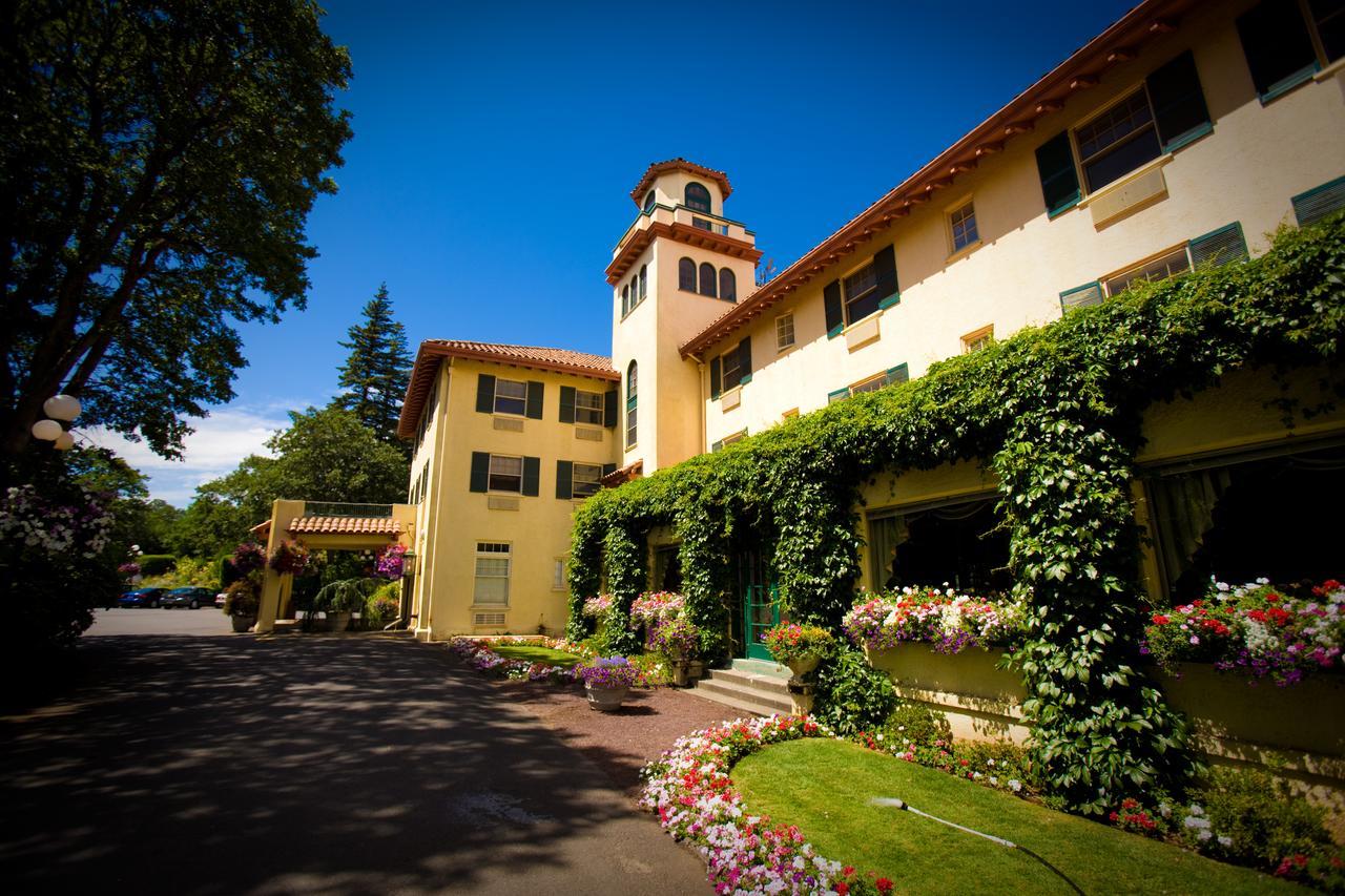 Columbia Gorge Hotel & Spa Hood River Esterno foto