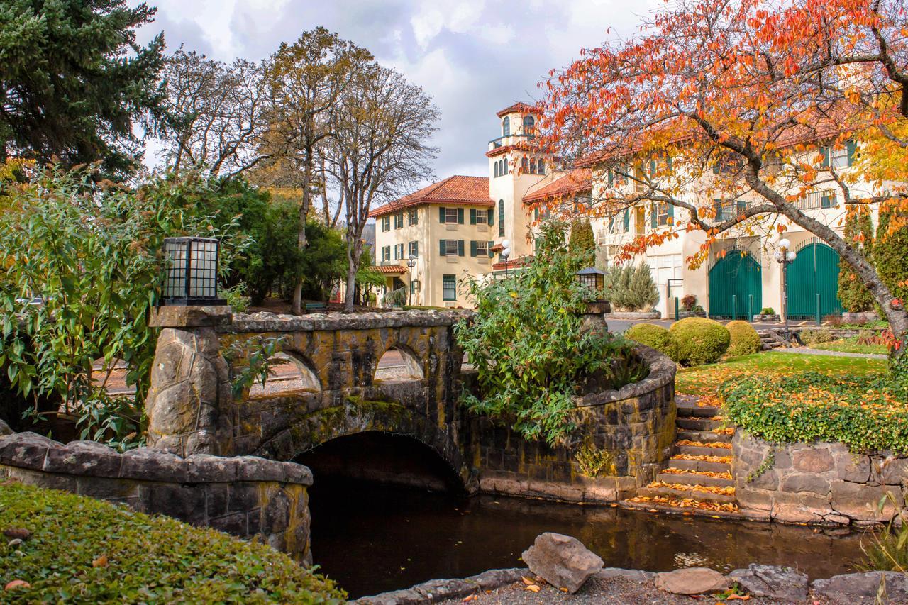 Columbia Gorge Hotel & Spa Hood River Esterno foto